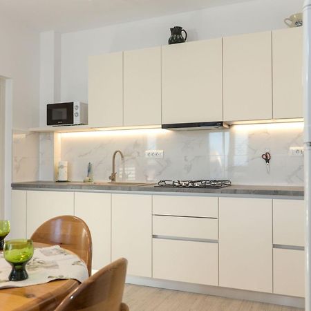 Apartment Bellevue - Pul331 By Interhome Pjescana Uvala Eksteriør billede