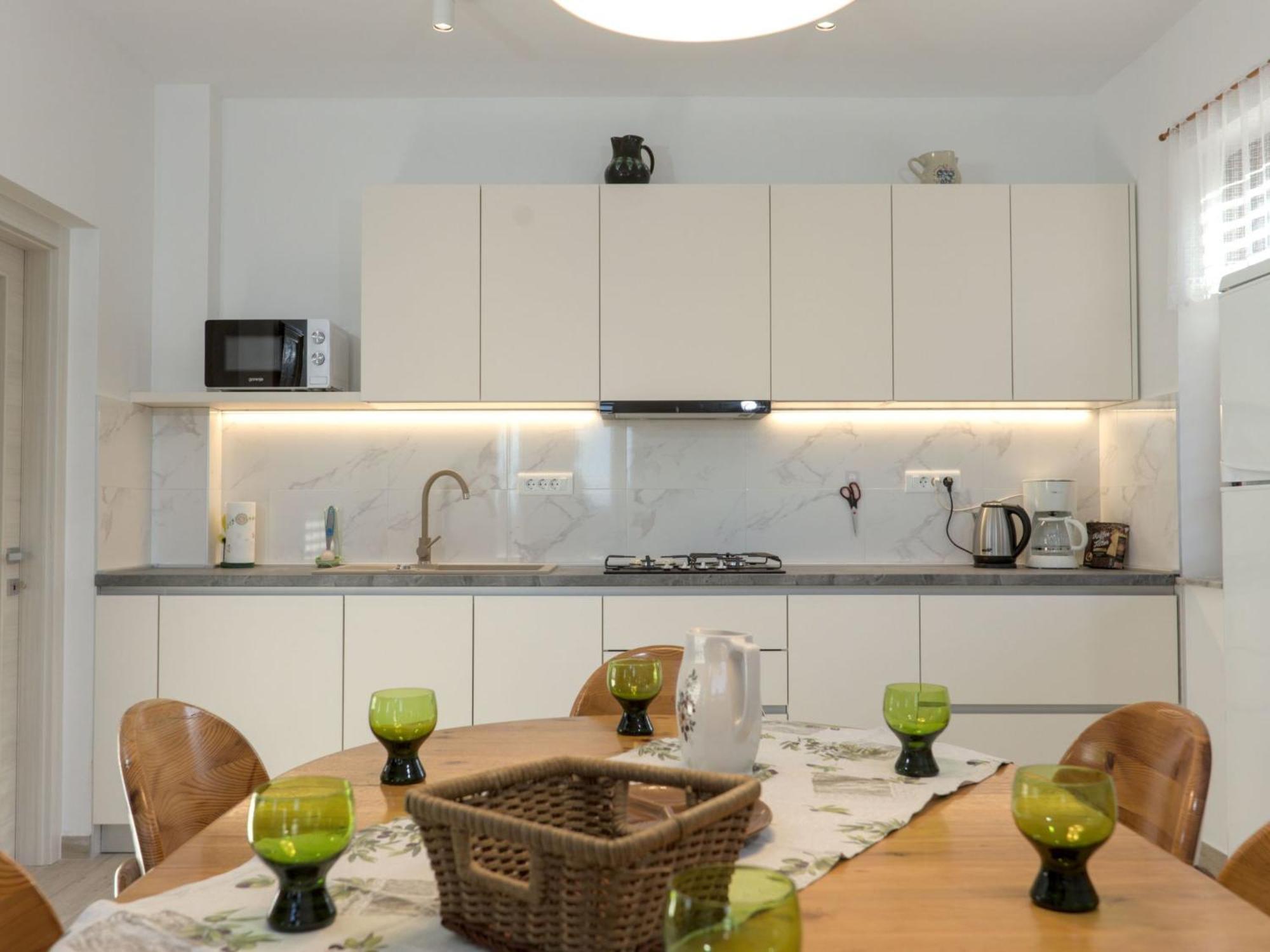 Apartment Bellevue - Pul331 By Interhome Pjescana Uvala Eksteriør billede